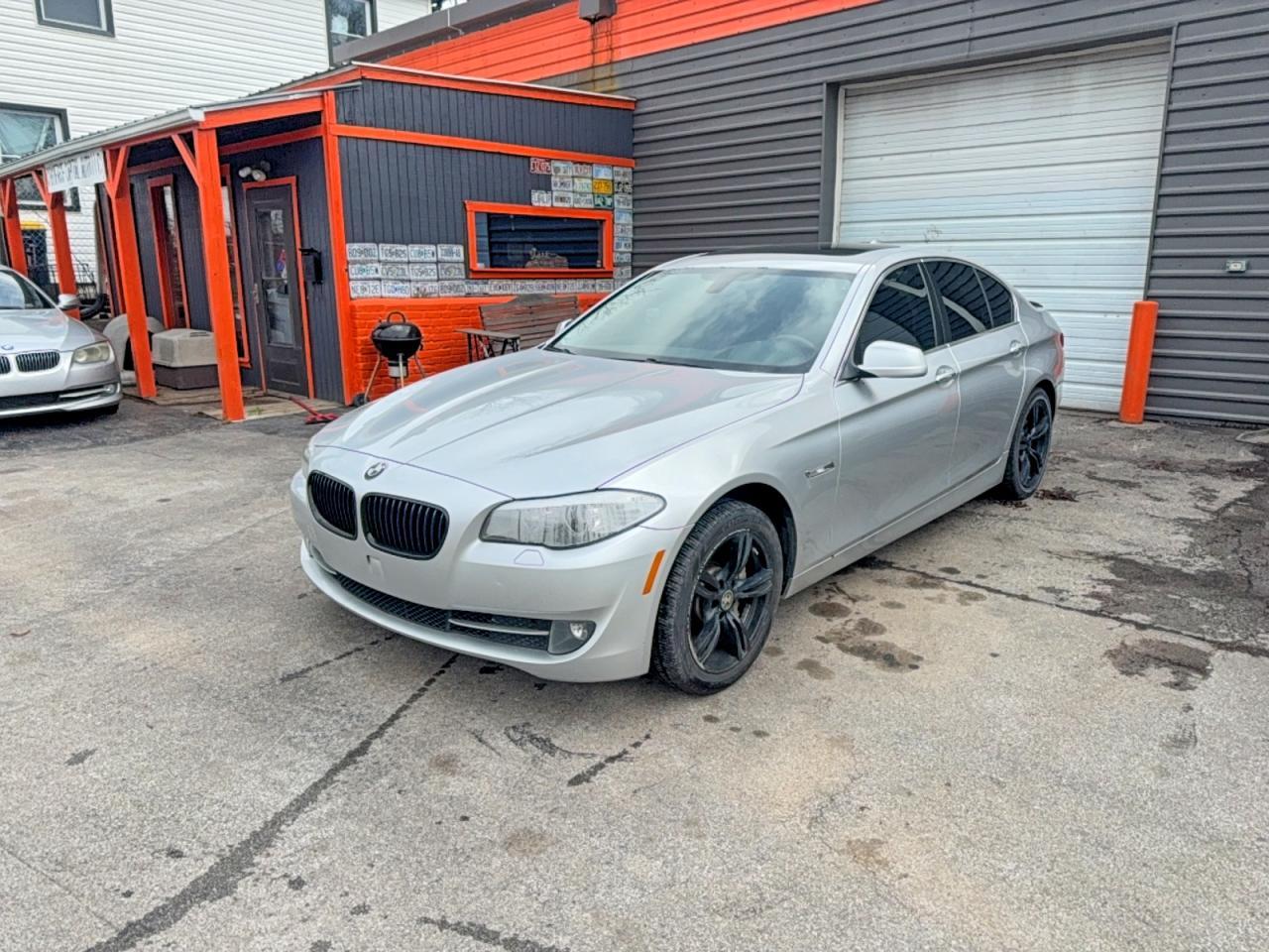 2013 BMW 535 Xi - Image 2