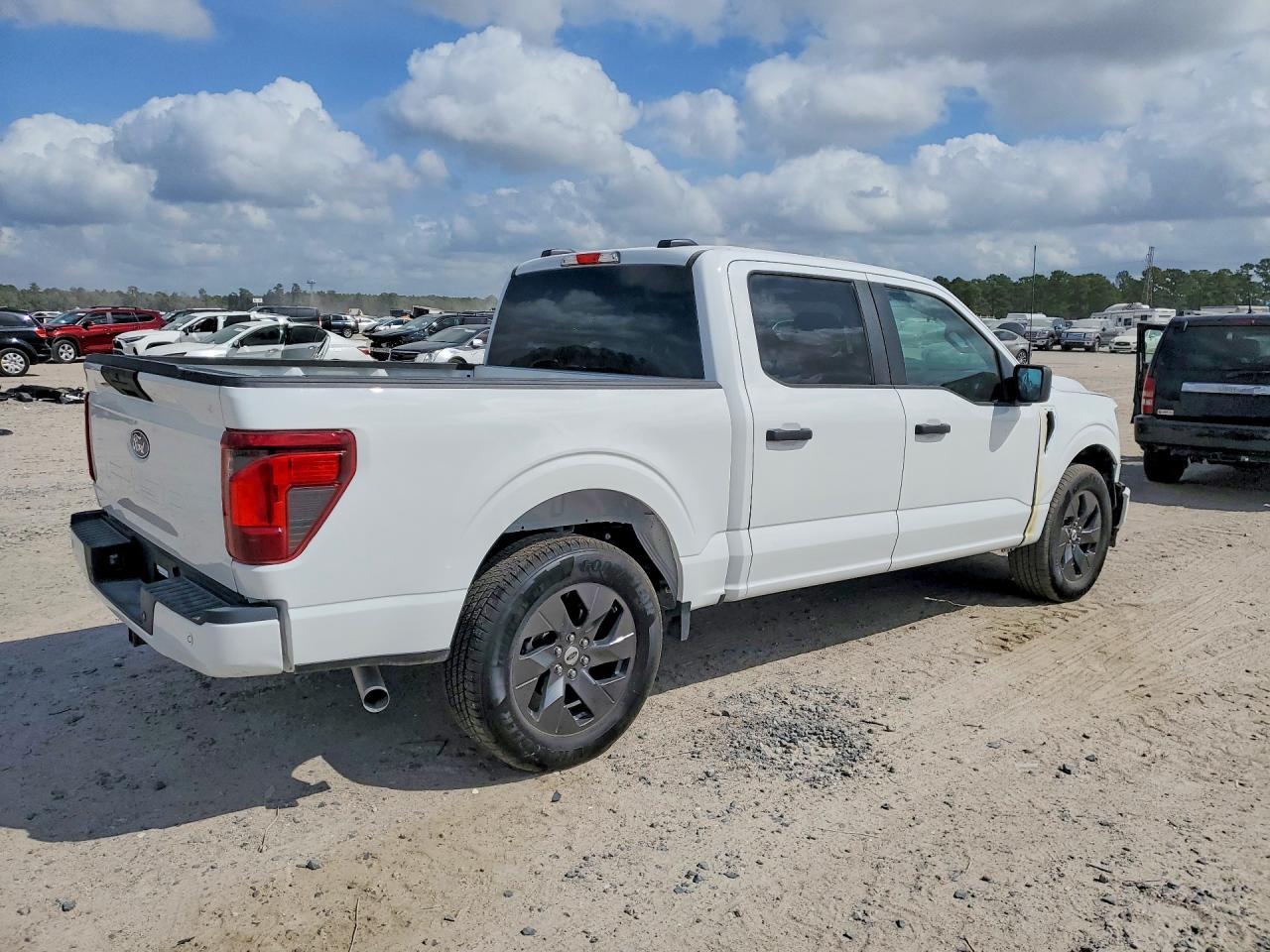 2025 Ford F150 Stx - Фото 3