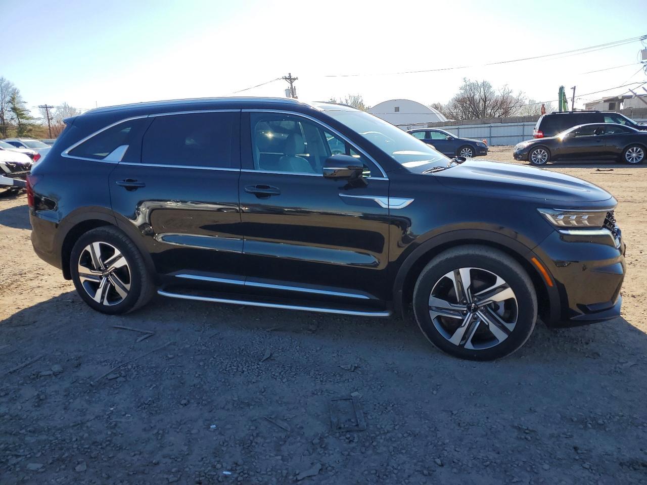 2023 Kia Sorento - Image 4