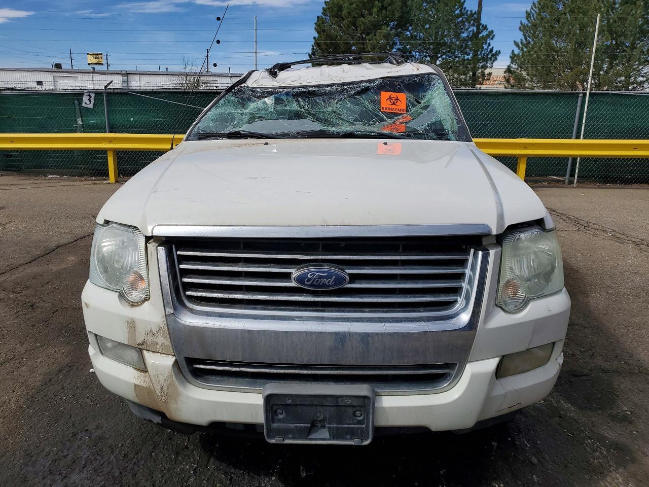 2010 Ford Explorer Xlt - Image 5