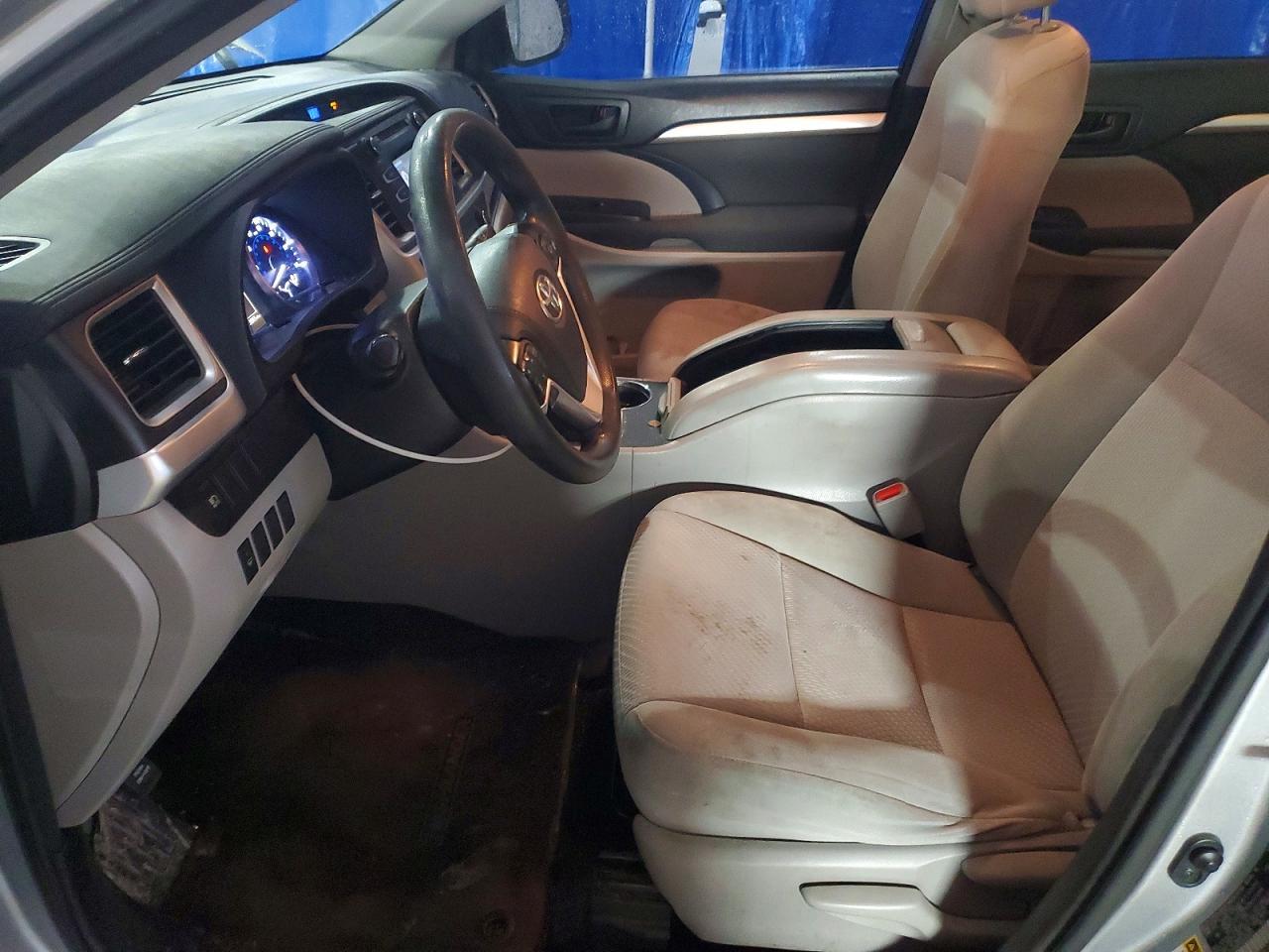 2017 Toyota Highlander Le - Фото 7