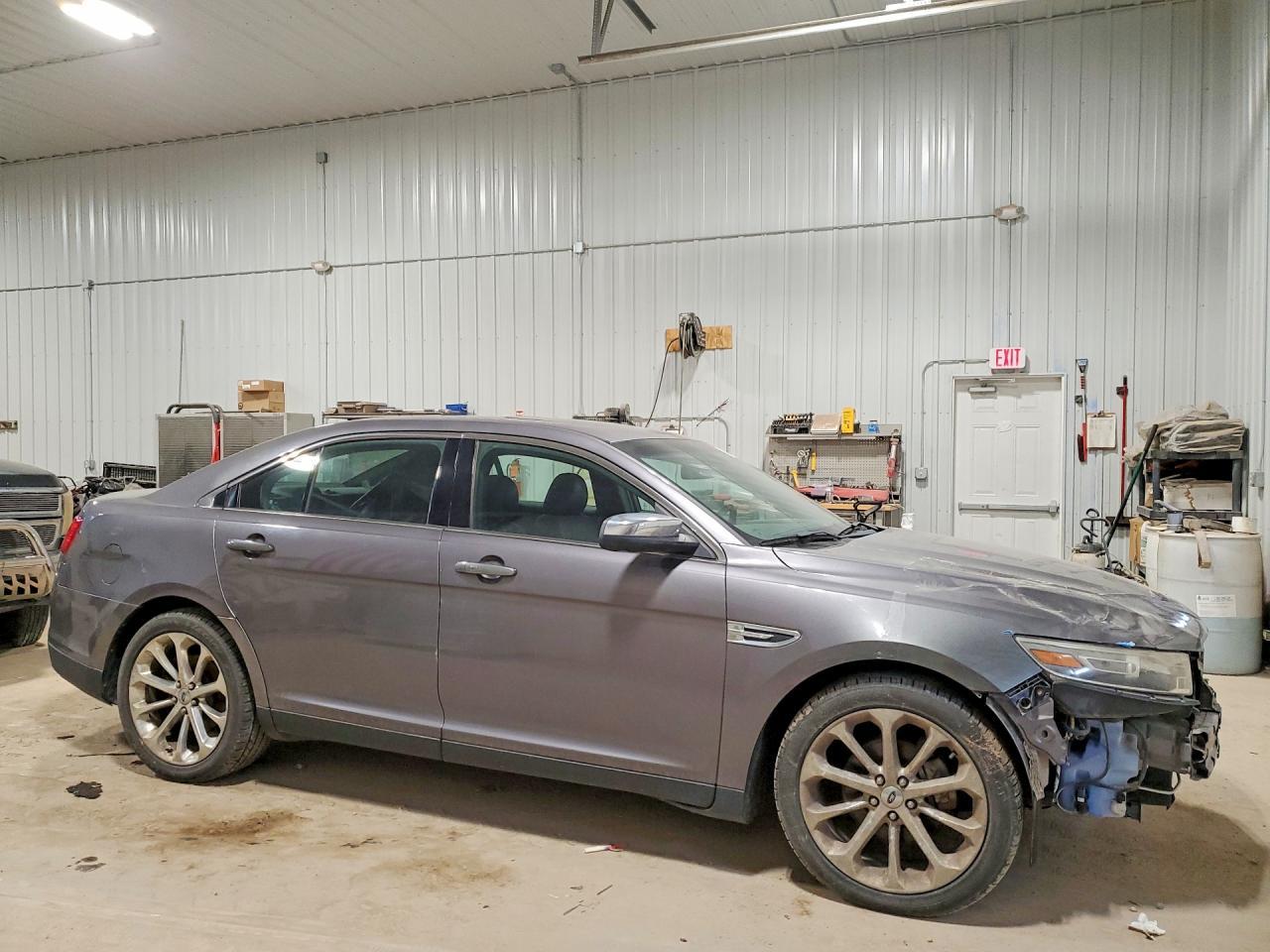 2013 Ford Taurus Limited - Image 4