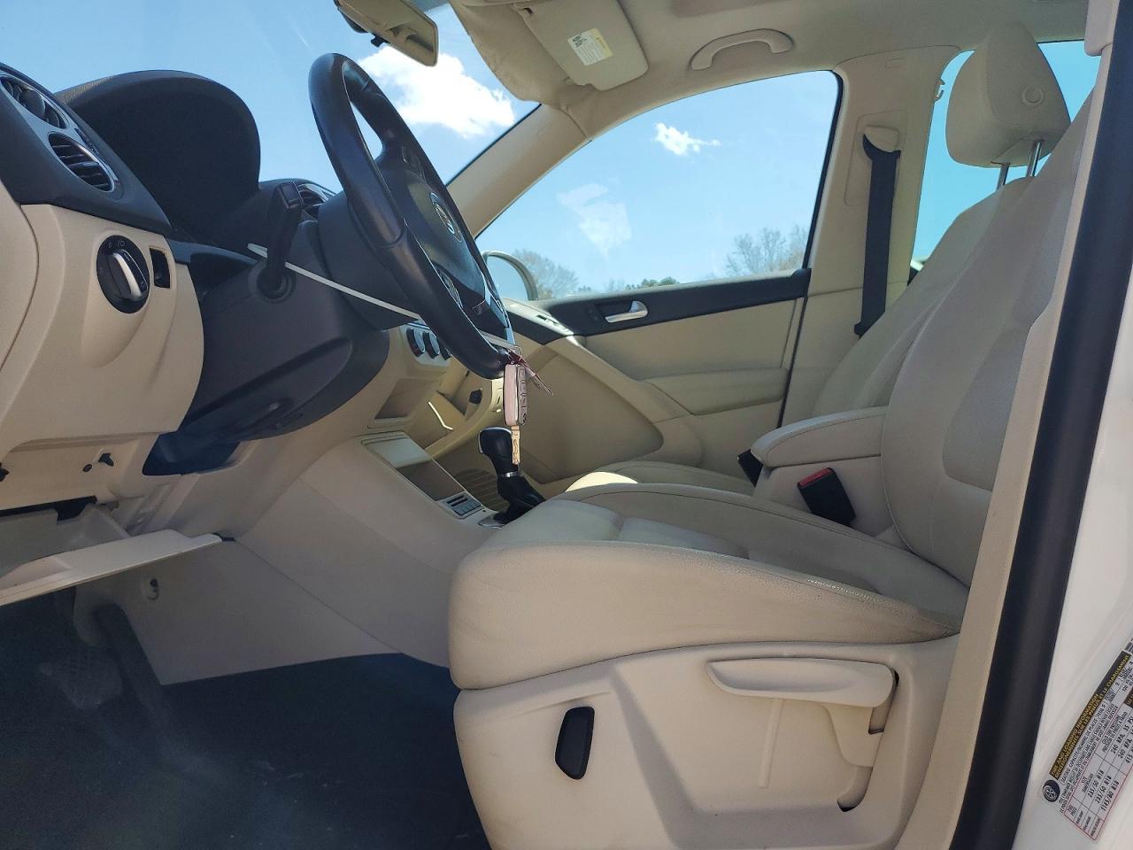 2013 Volkswagen Tiguan S - Фото 7