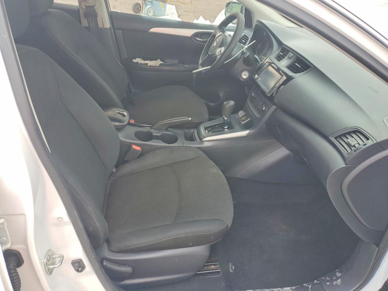 2019 Nissan Sentra S - Image 7