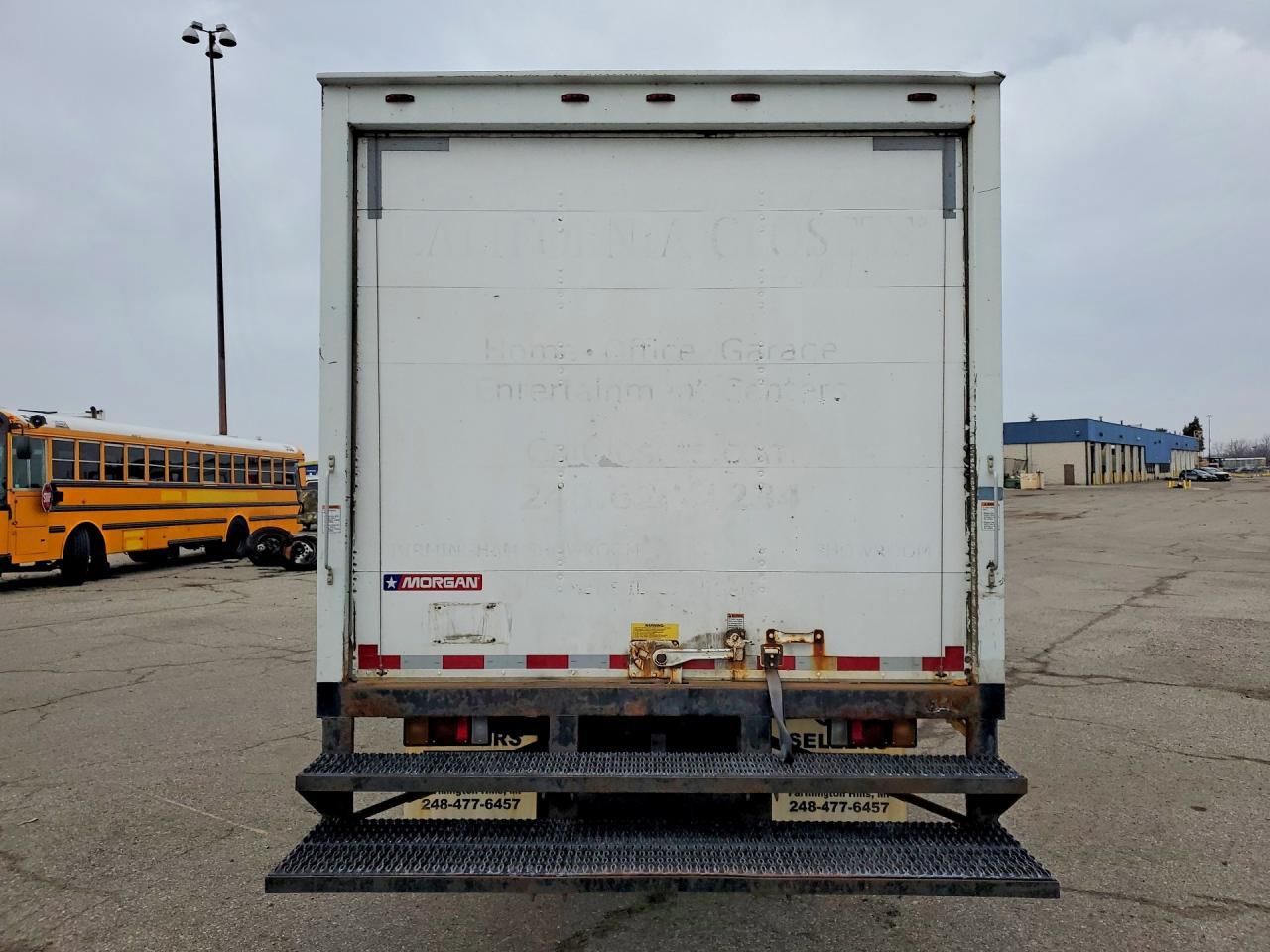 2014 Isuzu Npr Box Truck - Image 6