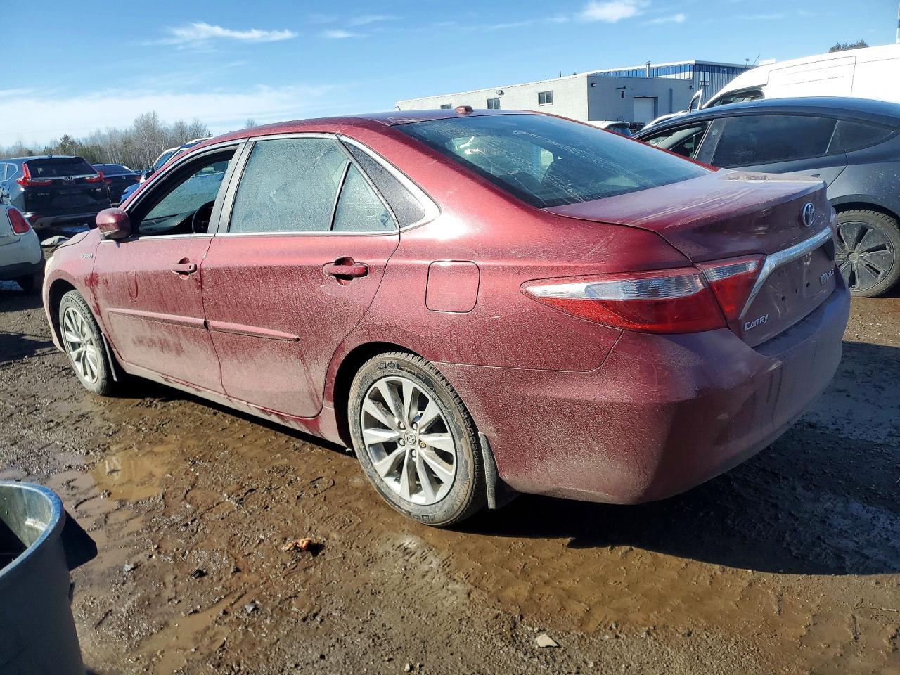 2015 Toyota Camry Hybrid - Фото 2