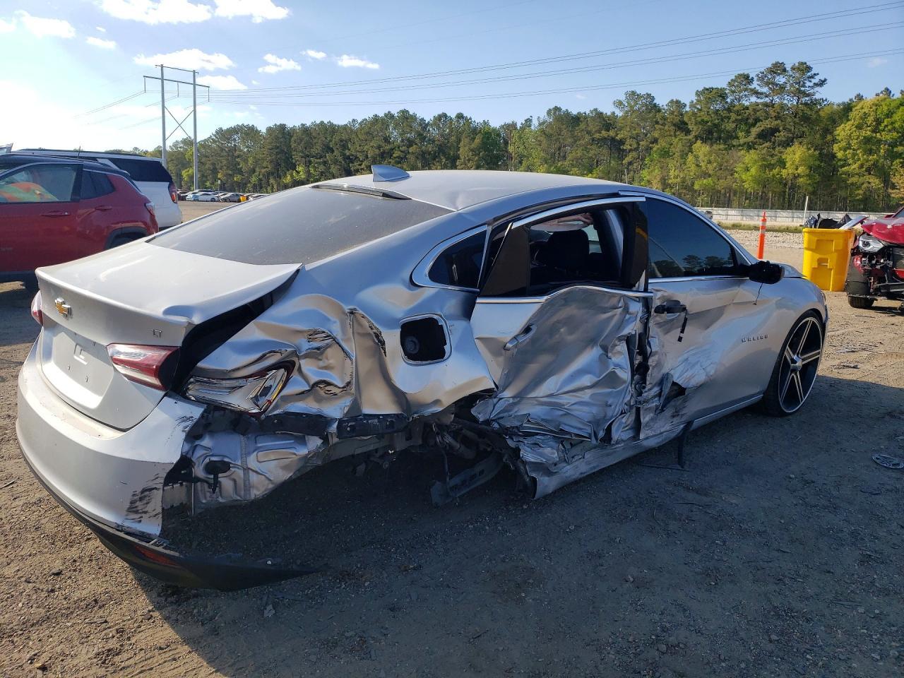 2022 Chevrolet Malibu Lt - Фото 3