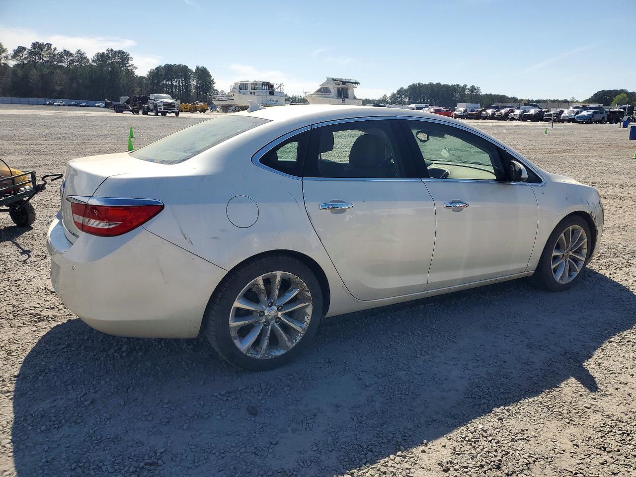 2013 Buick Verano - Image 3