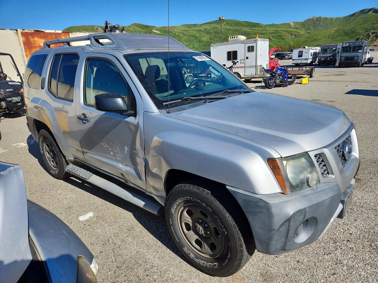 2015 Nissan Xterra X - Image 4