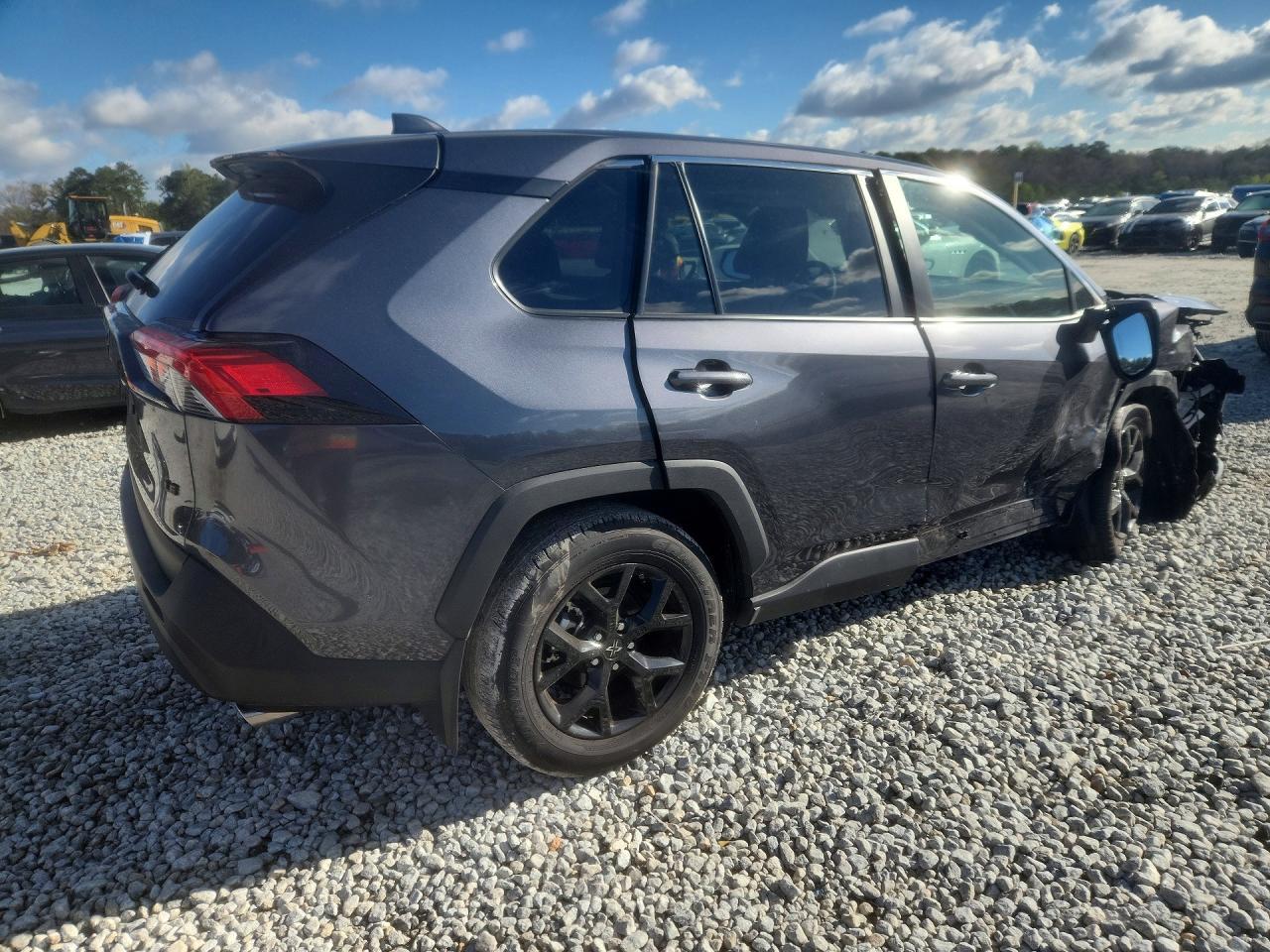 2025 Toyota Rav4 Le - Фото 3