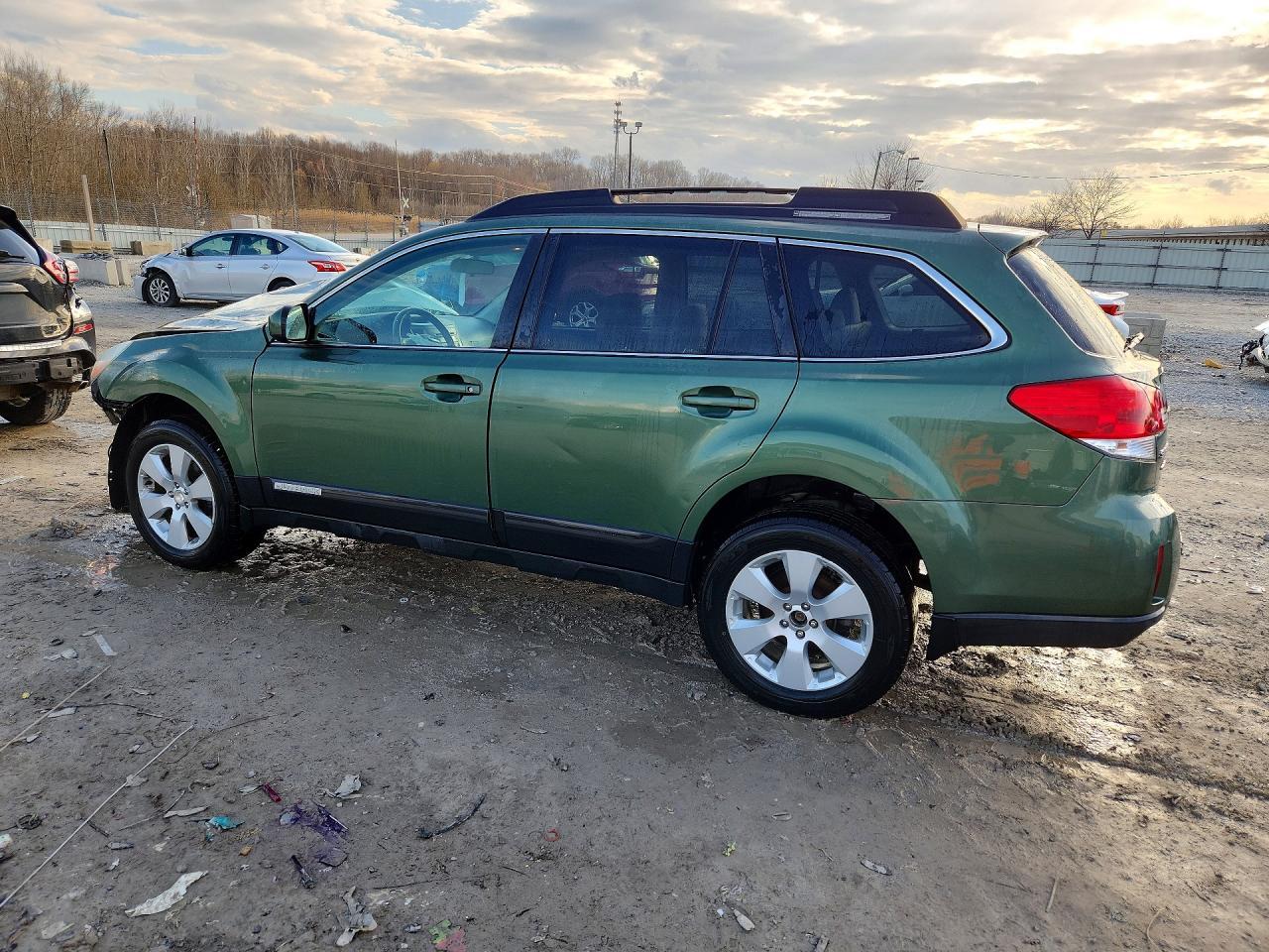 2010 Subaru Outback 2.5I Premium - Image 2