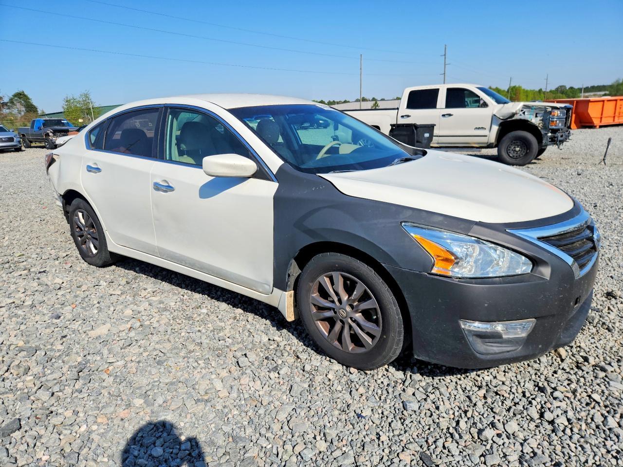 2015 Nissan Altima 2.5 S - Image 4