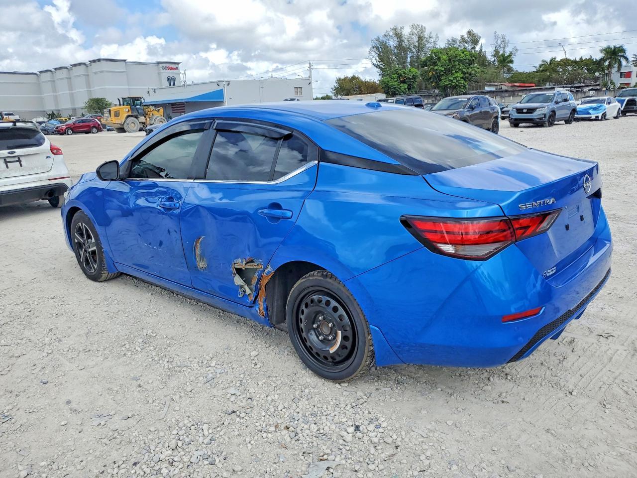 2025 Nissan Sentra Sv - Image 2