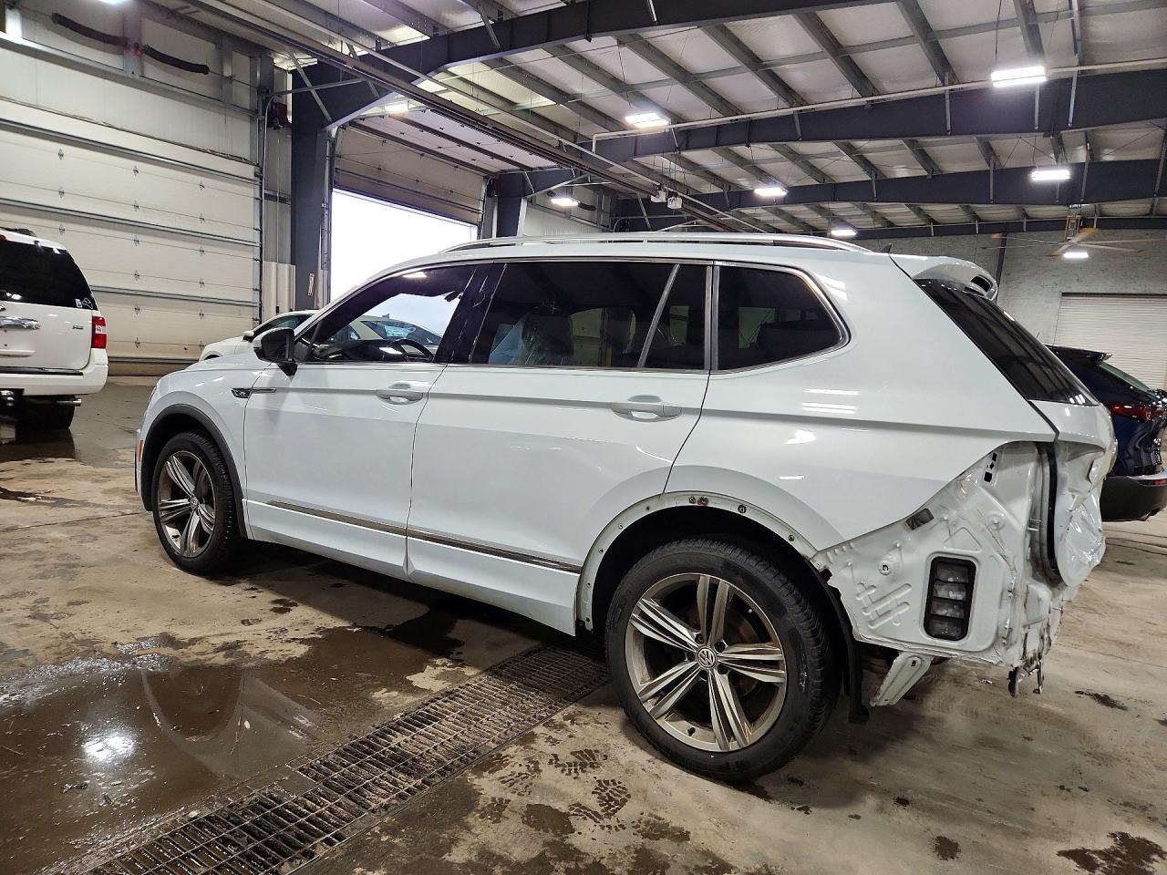 2019 Volkswagen Tiguan Se - Фото 2