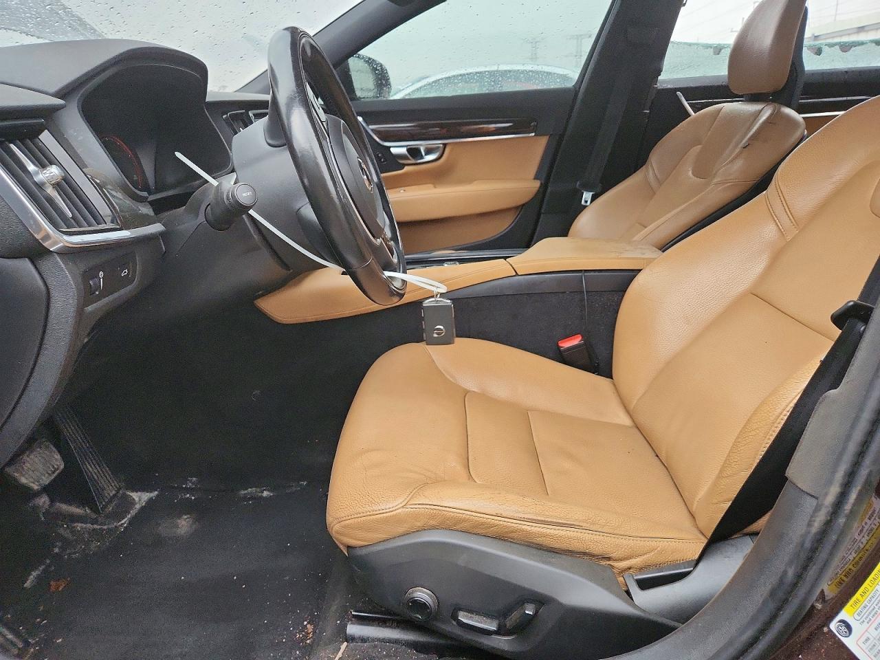 2018 Volvo S90 T5 Momentum - Image 7