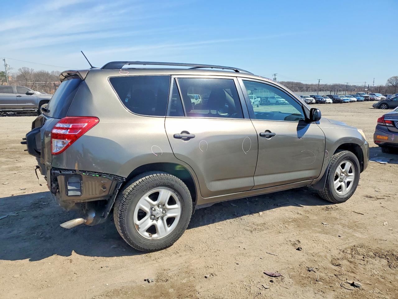 2011 Toyota Rav4 Base - Фото 3