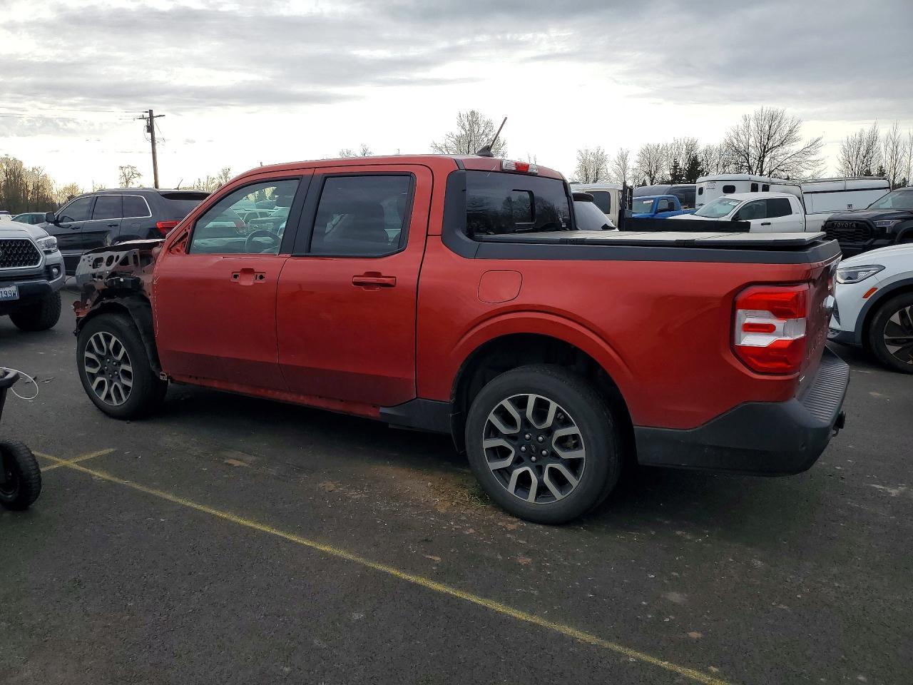 2024 Ford Maverick Lariat - Image 2