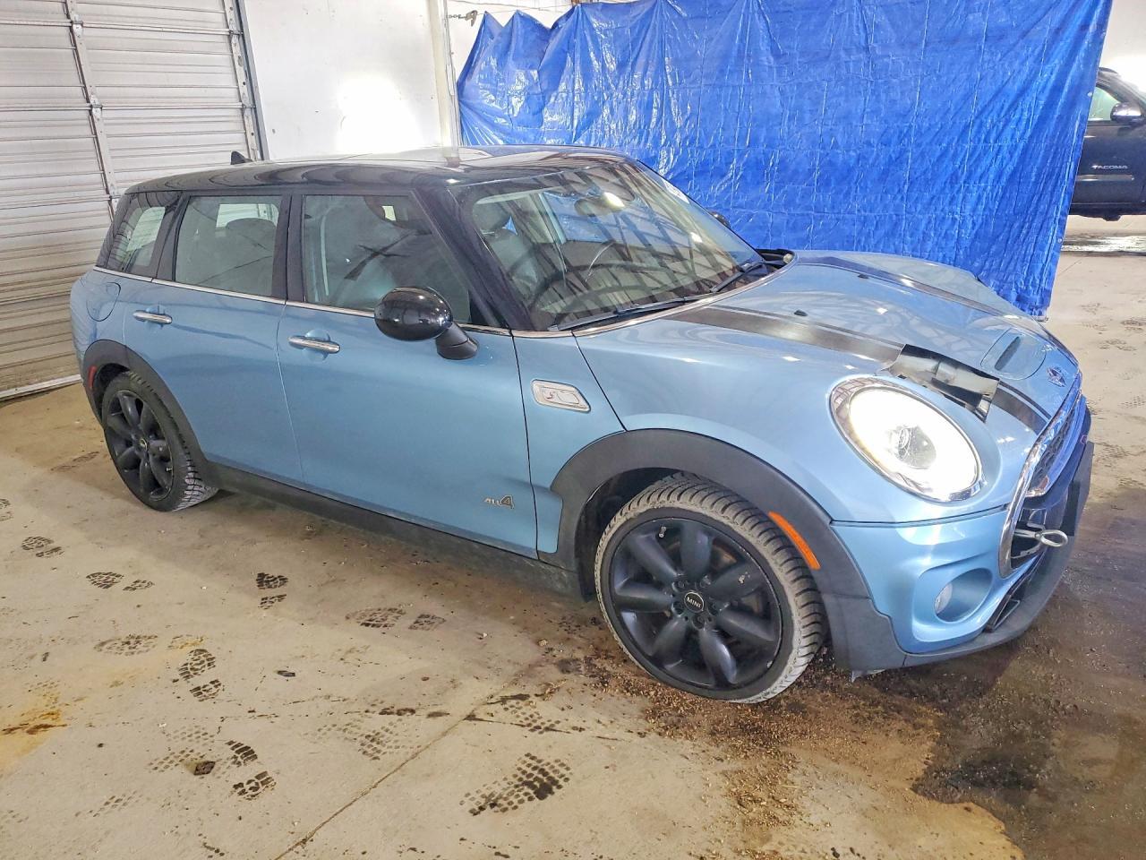 2017 Mini Cooper S Clubman All4 - Image 4