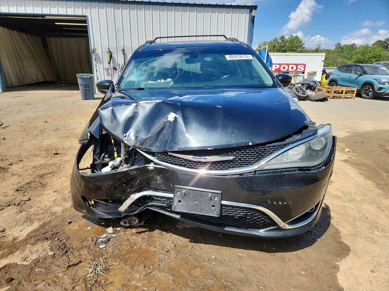 2017 Chrysler Pacifica Touring L - Фото 5
