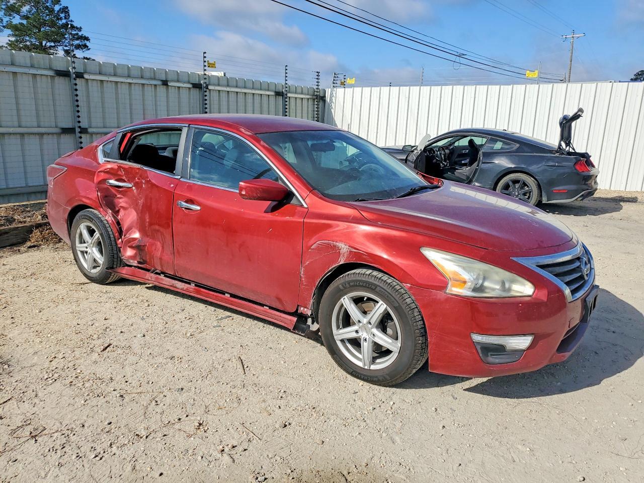 2014 Nissan Altima 2.5 S - Image 4