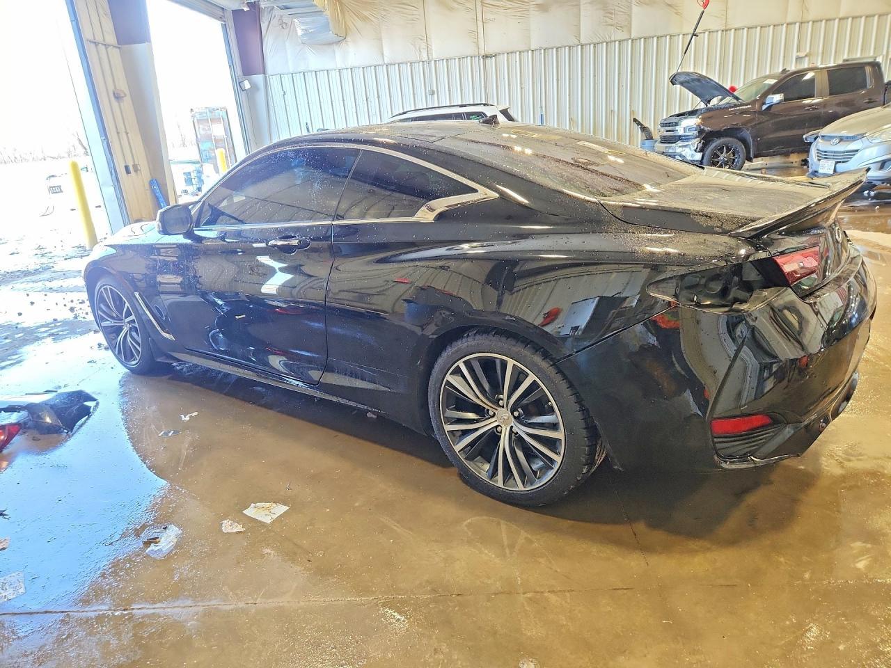 2017 Infiniti Q60 3.0T Premium - Фото 2