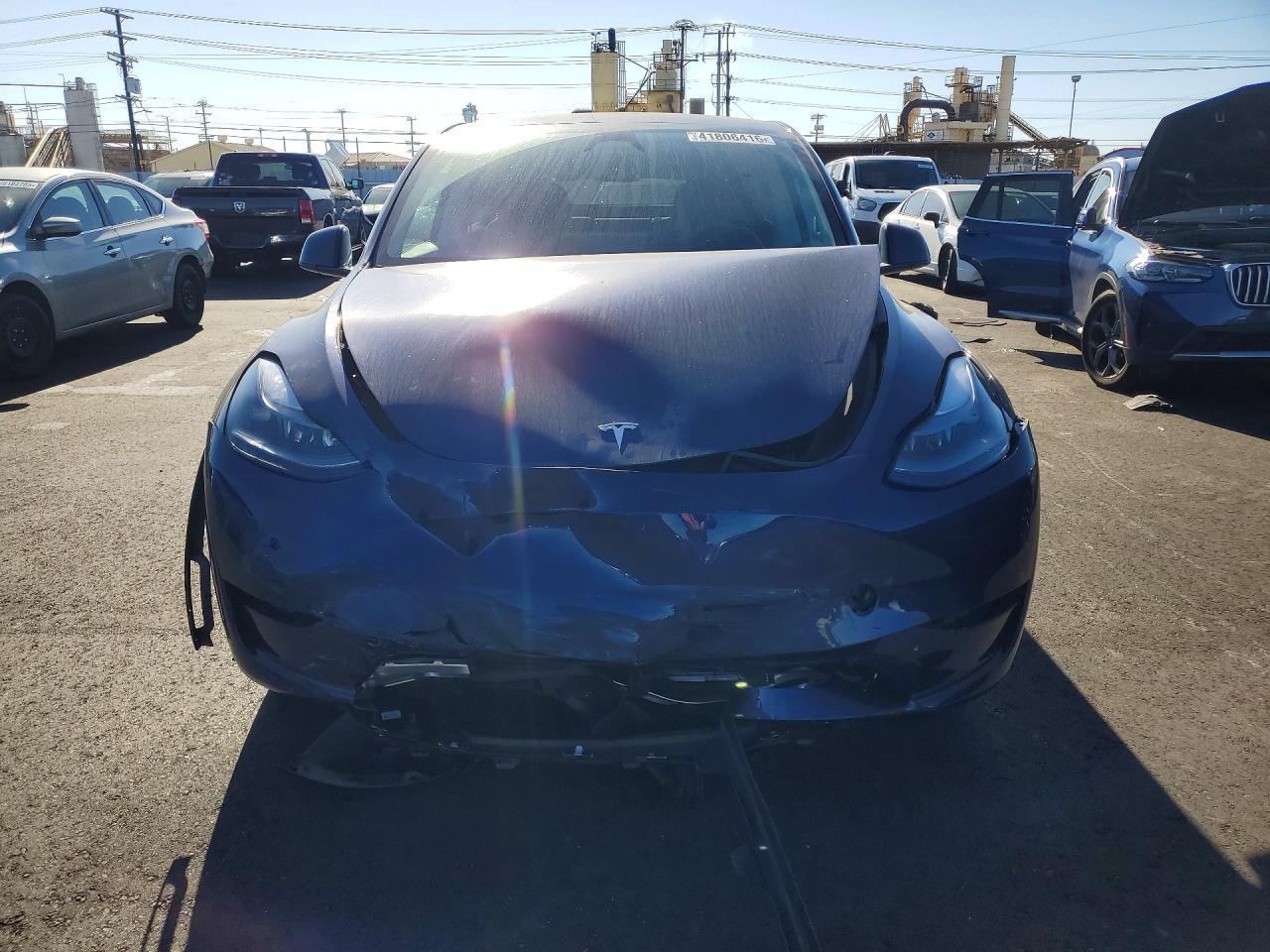 2024 Tesla Model Y - Фото 5