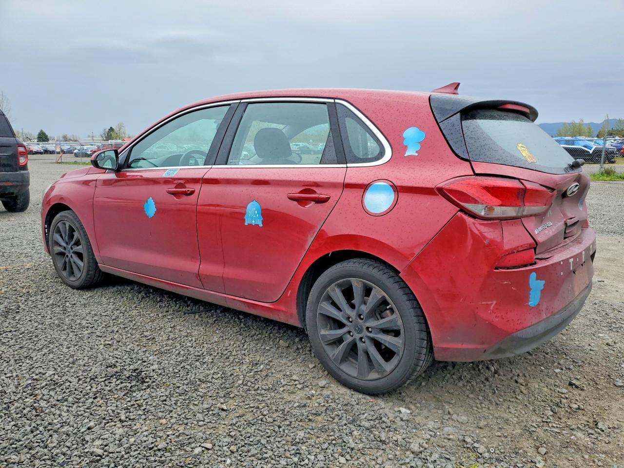2018 Hyundai Elantra Gt Base - Image 2