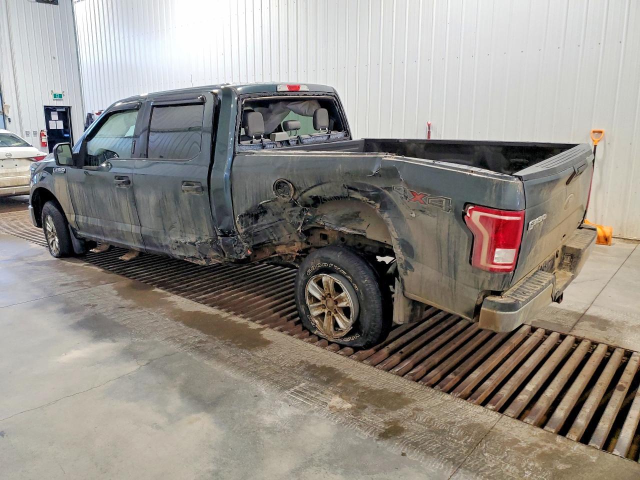2015 Ford F150 Supercrew - Фото 2
