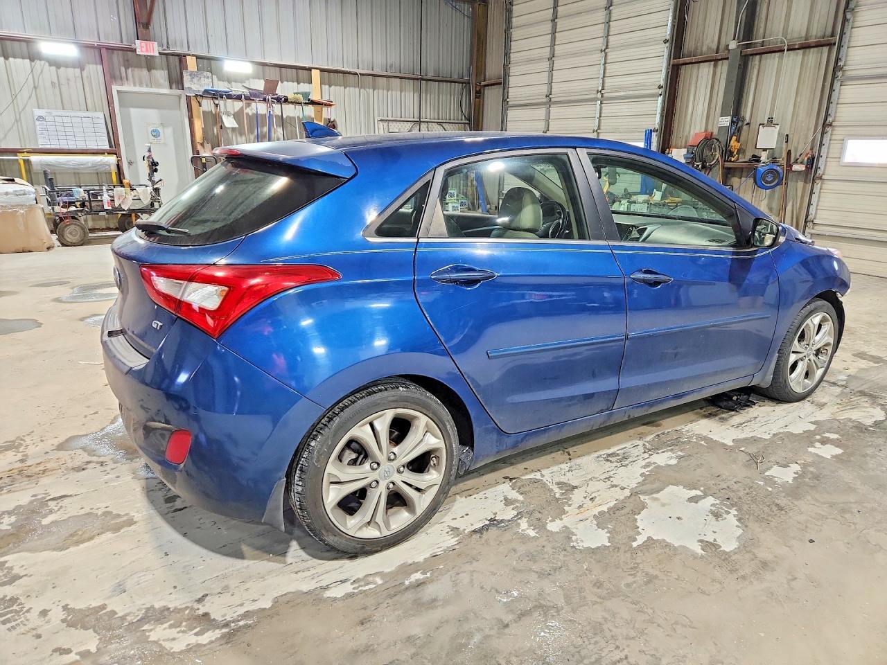 2014 Hyundai Elantra Gt Base - Image 3