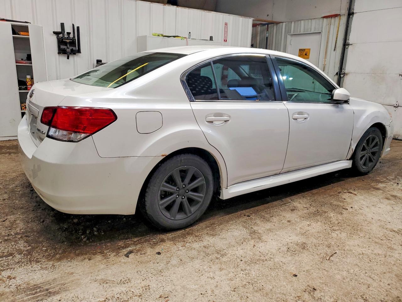 2012 Subaru Legacy - Фото 3