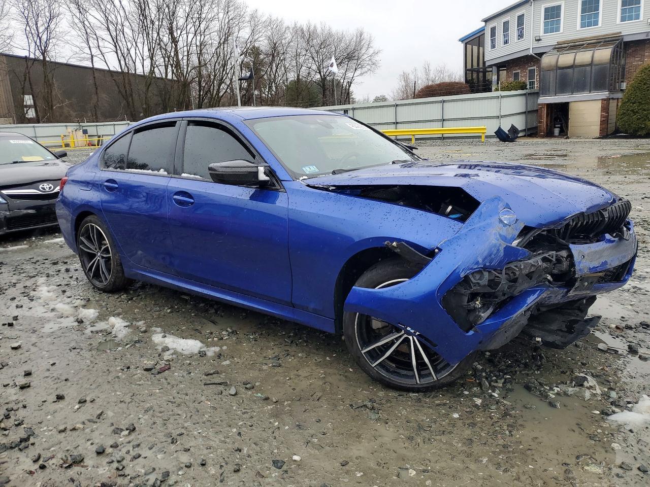 2019 BMW 330Xi - Фото 4