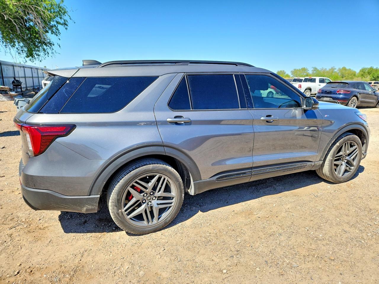 2025 Ford Explorer St-Line - Фото 3