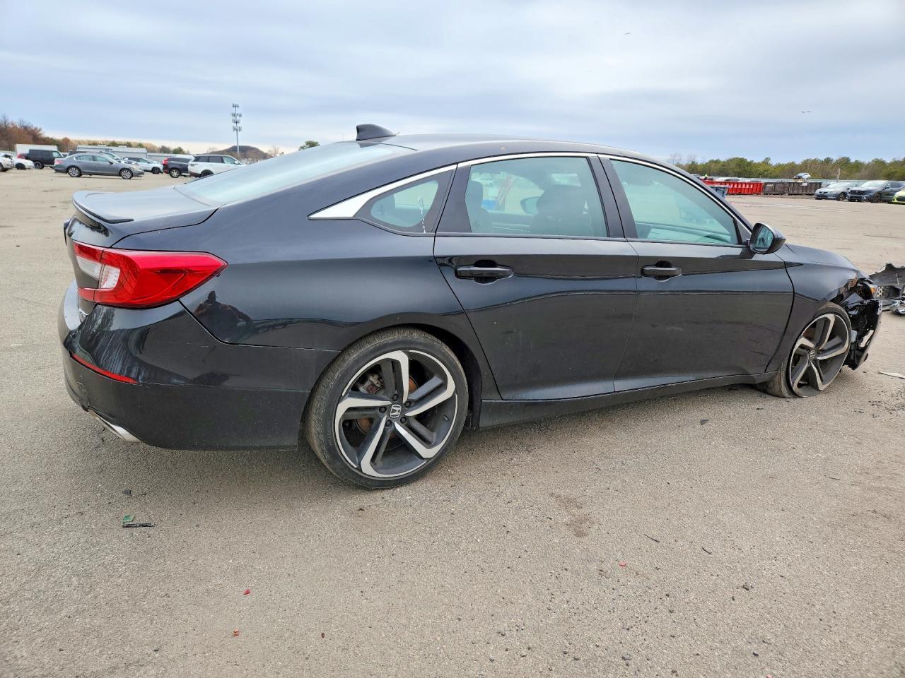 2022 Honda Accord Sport - Фото 3