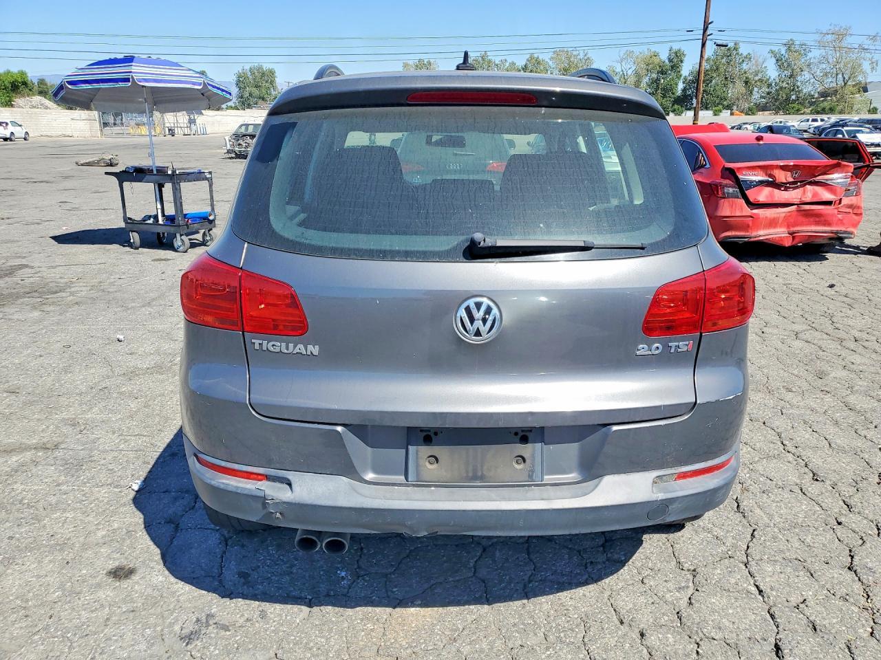 2015 Volkswagen Tiguan S - Image 6