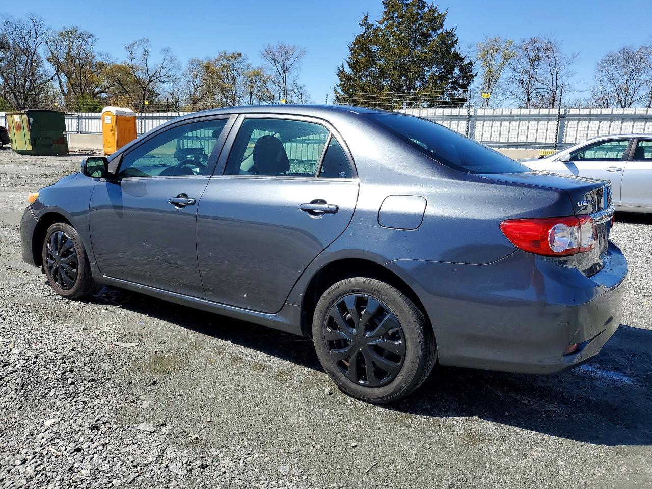 2013 Toyota Corolla Le - Image 2