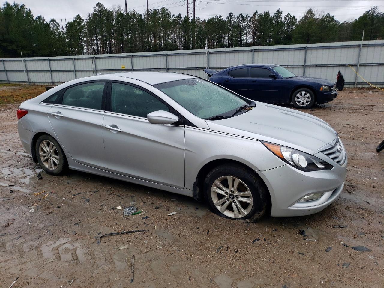 2013 Hyundai Sonata Gls - Image 4