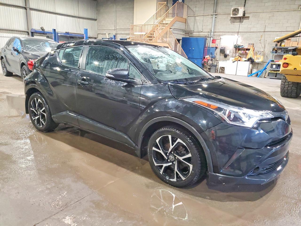 2018 Toyota C-Hr Xle - Image 4