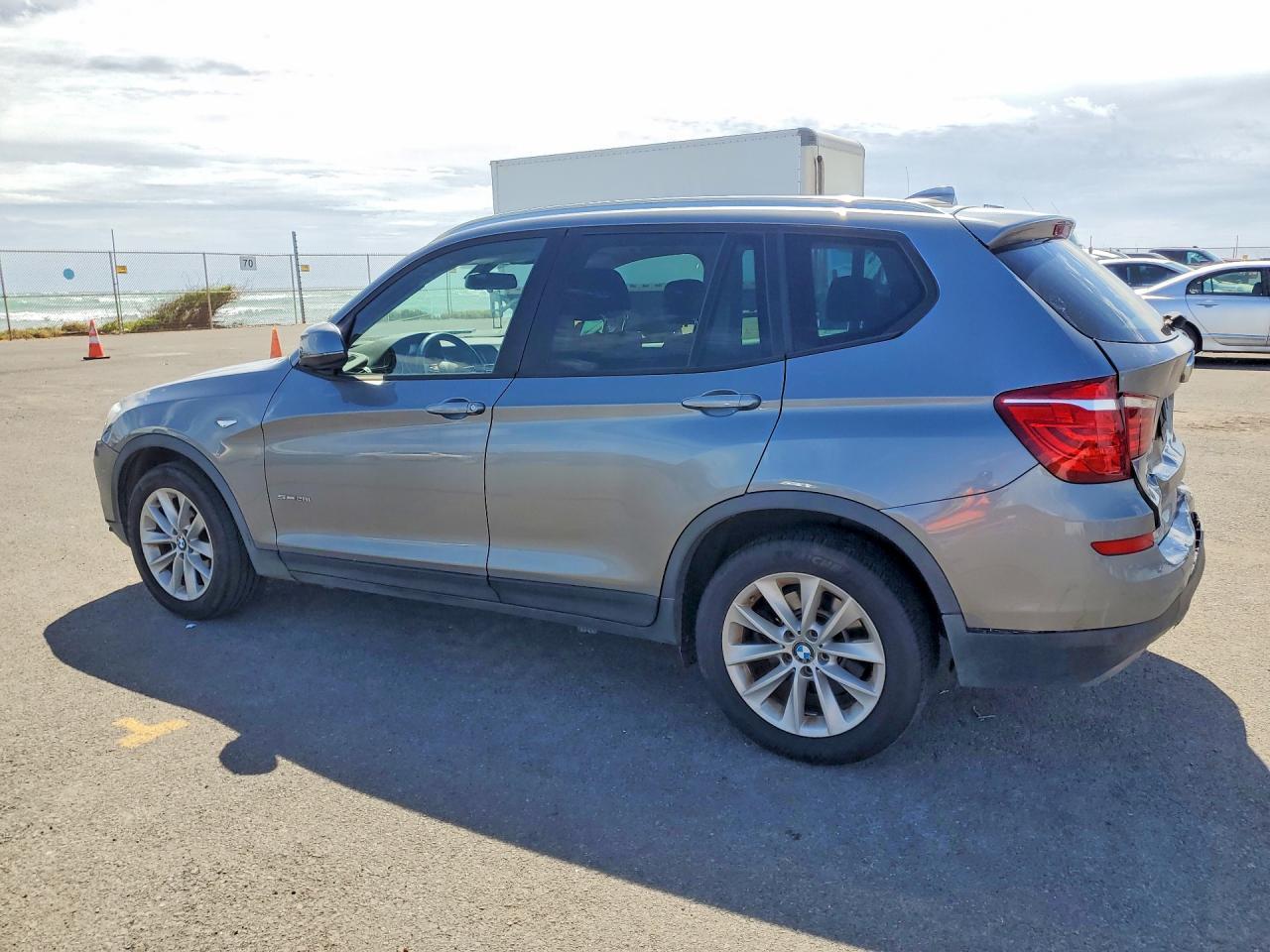 2017 BMW X3 Sdrive28I - Фото 2