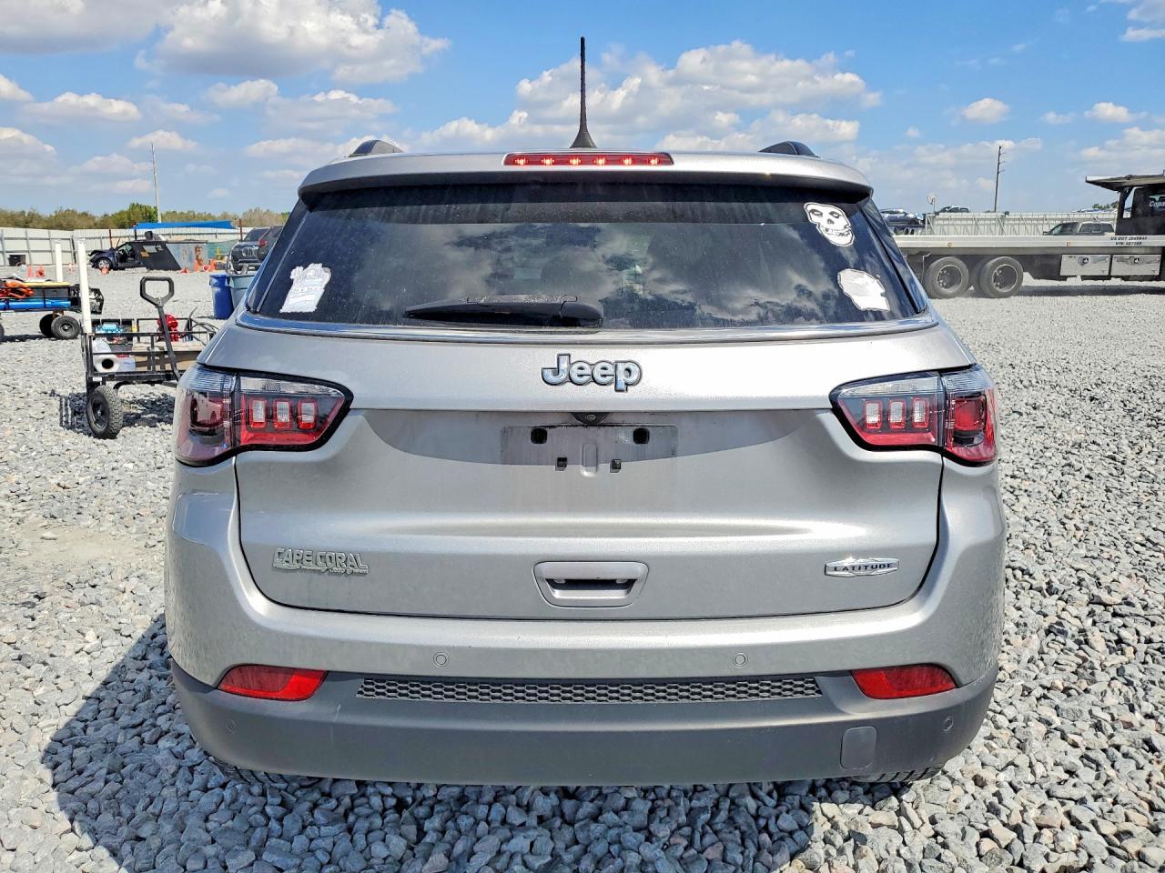 2020 Jeep Compass Latitude - Фото 6