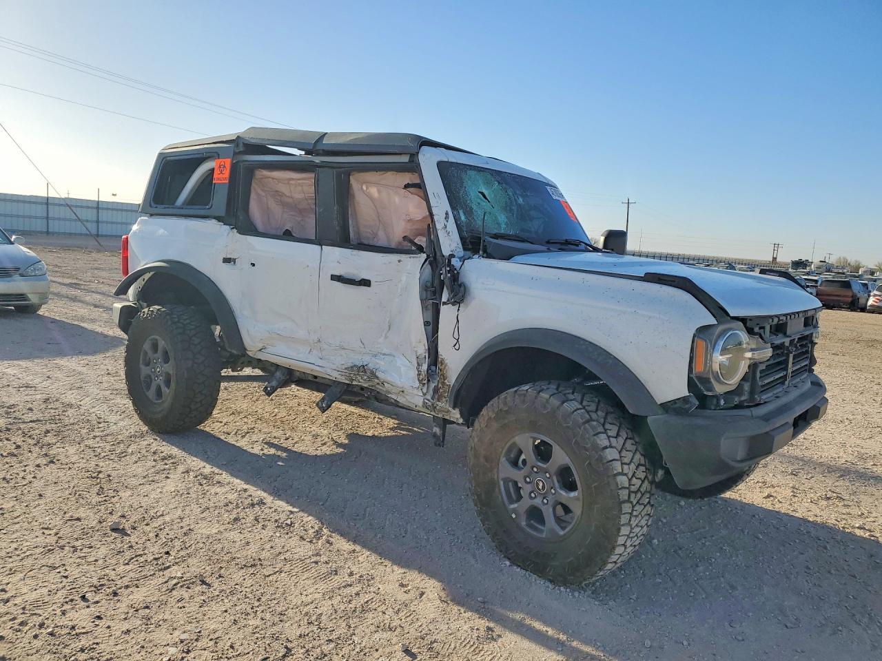2025 Ford Bronco Big Bend - Image 4