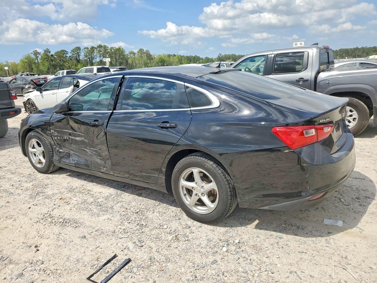 2018 Chevrolet Malibu Ls - Фото 2