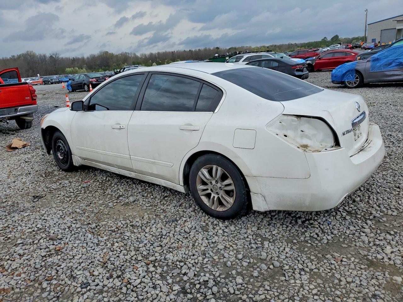 2012 Nissan Altima 2.5 - Фото 2