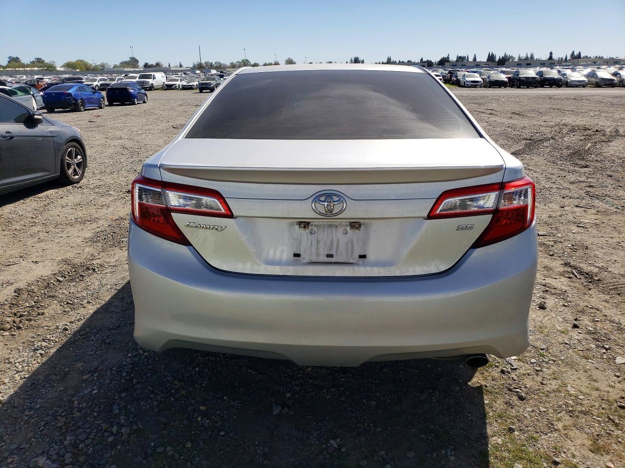 2013 Toyota Camry Se - Фото 6