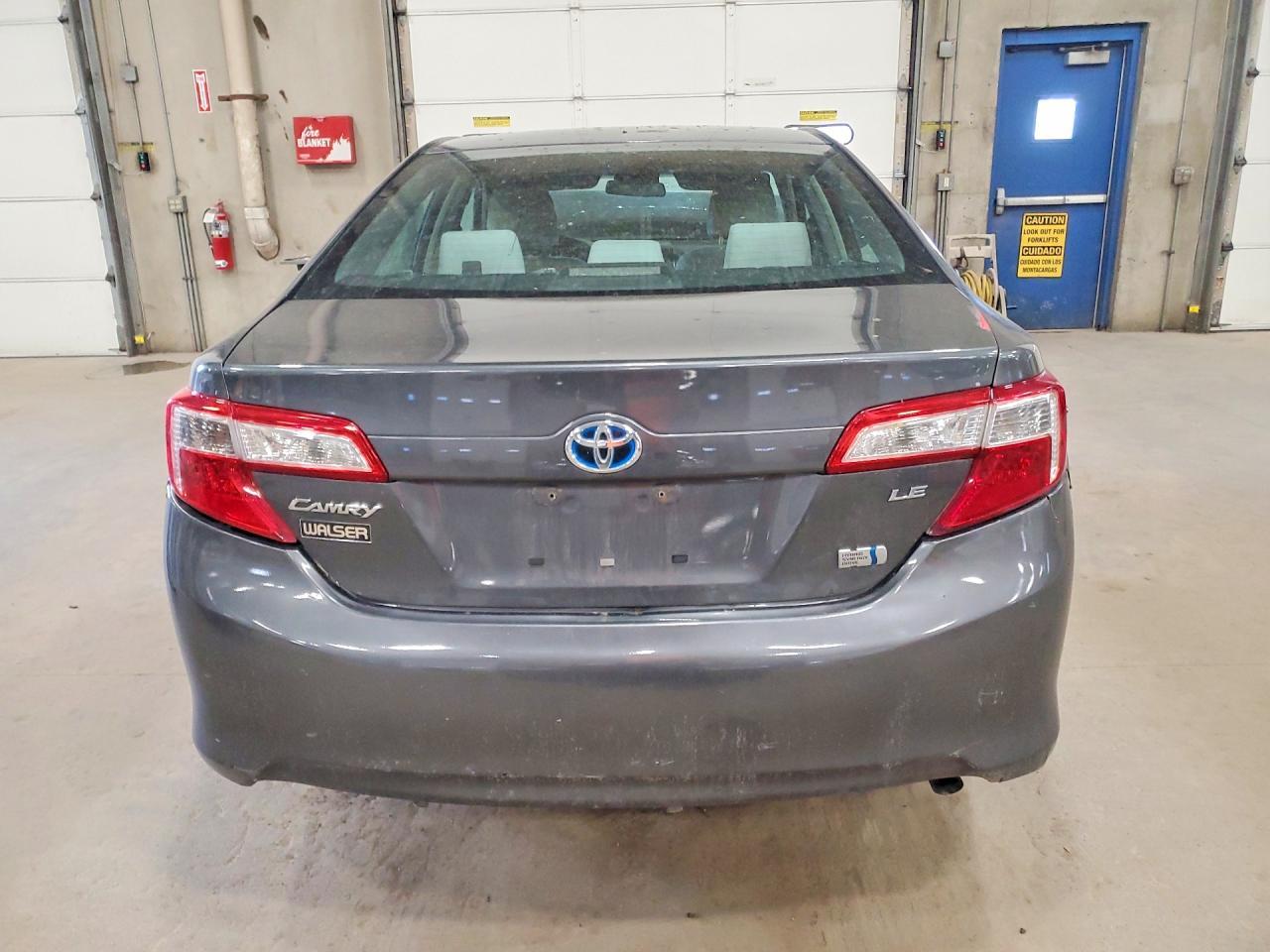 2013 Toyota Camry Hybrid Le - Фото 6