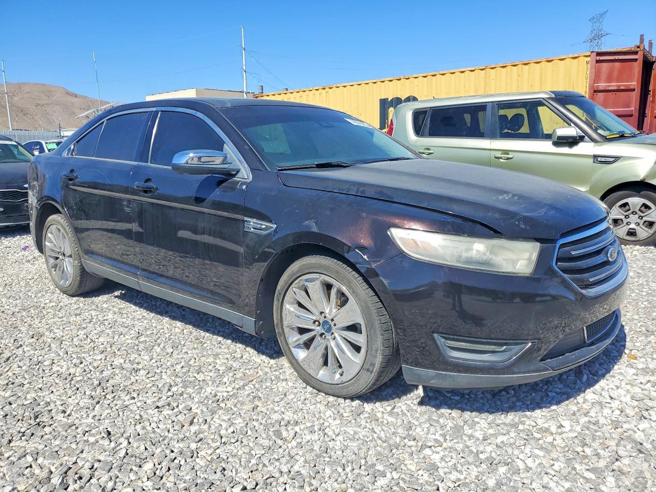2014 Ford Taurus Limited - Image 4