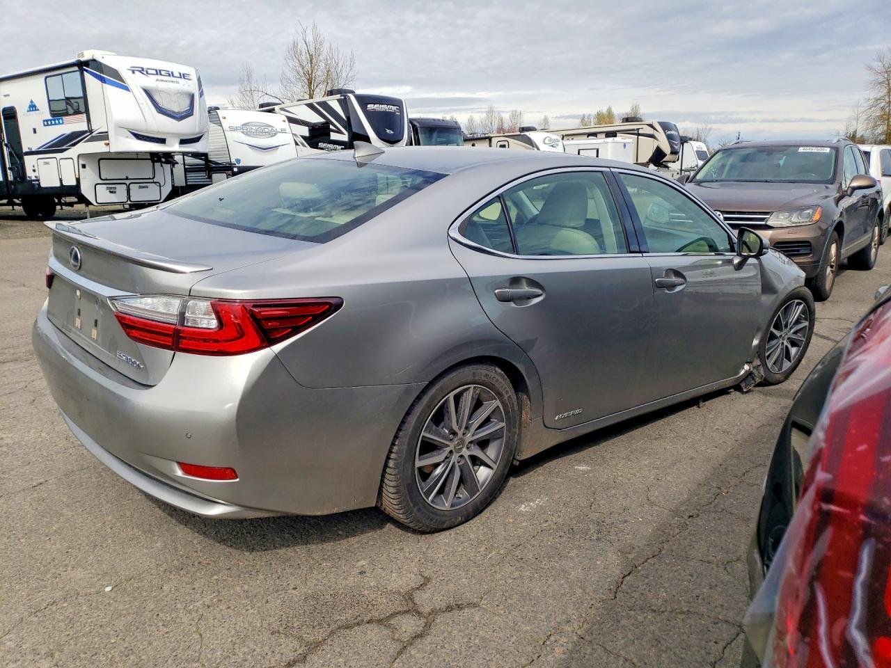 2018 Lexus Es 300H Base - Фото 3