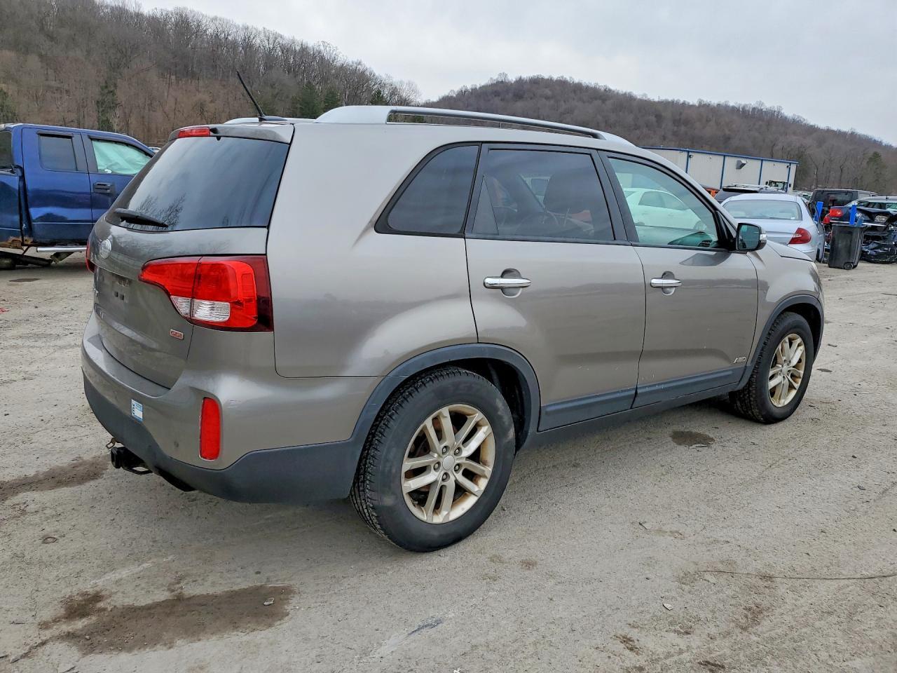 2015 Kia Sorento - Image 3
