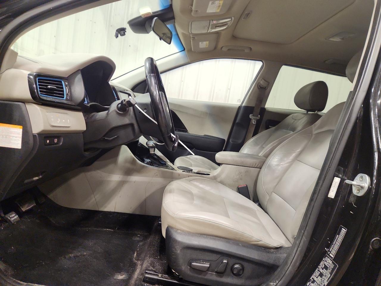 2017 Kia Niro Touring - Фото 7