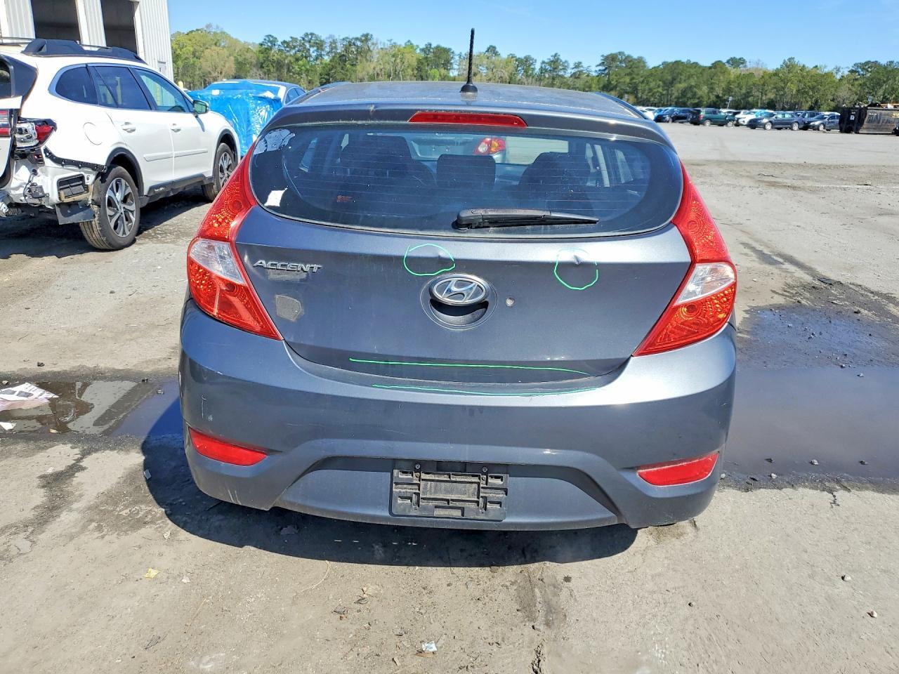 2013 Hyundai Accent - Image 6