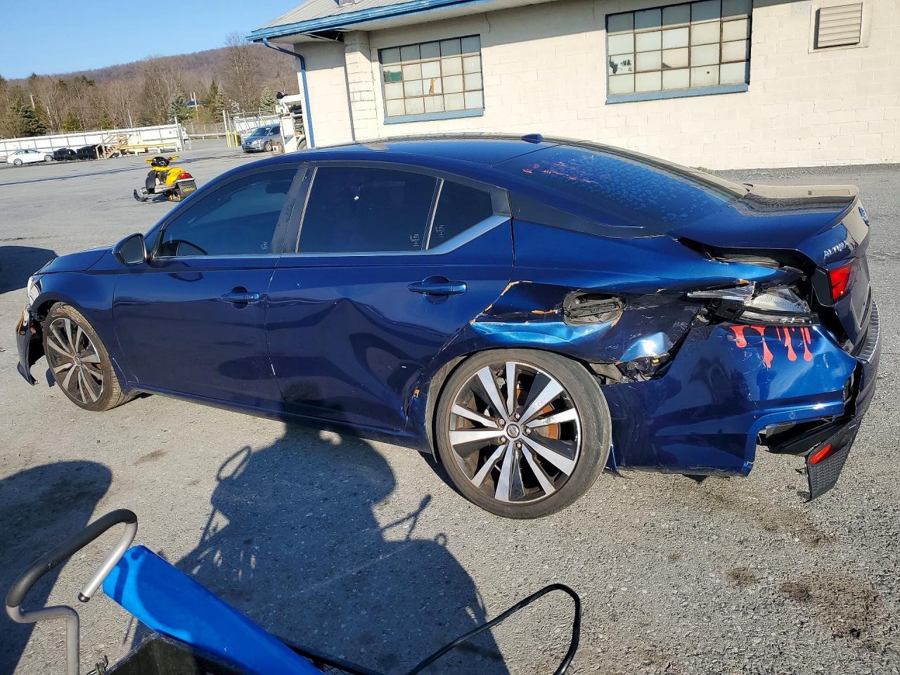 2022 Nissan Altima 2.5 Sr - Фото 2